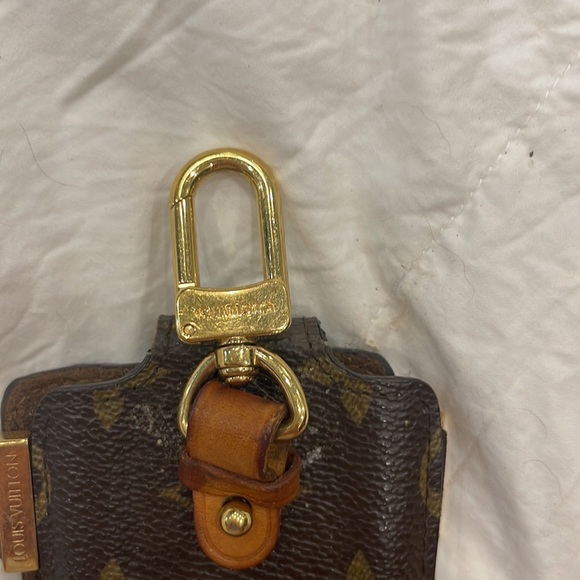 Louis Vuitton phone case/key holder - Picture 5 of 6